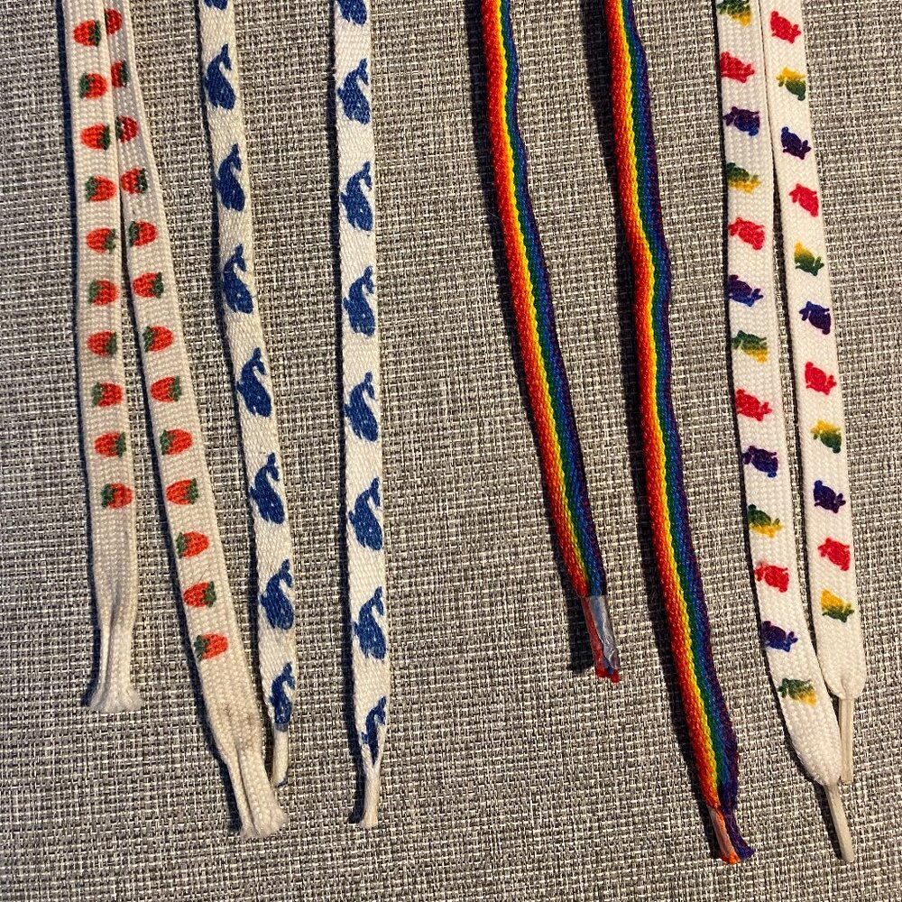 Vintage 80s decorative retro shoelaces